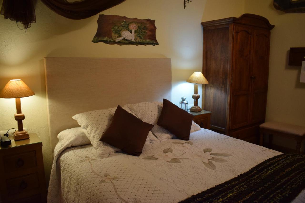 Hostal Rural Molino Del Bombo Aracena Exterior photo